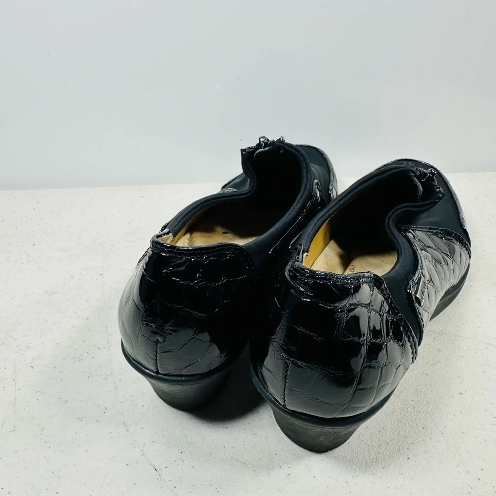 Women's SoftSpots Stretch Comfort Shoes Top Zip Black Patent Size